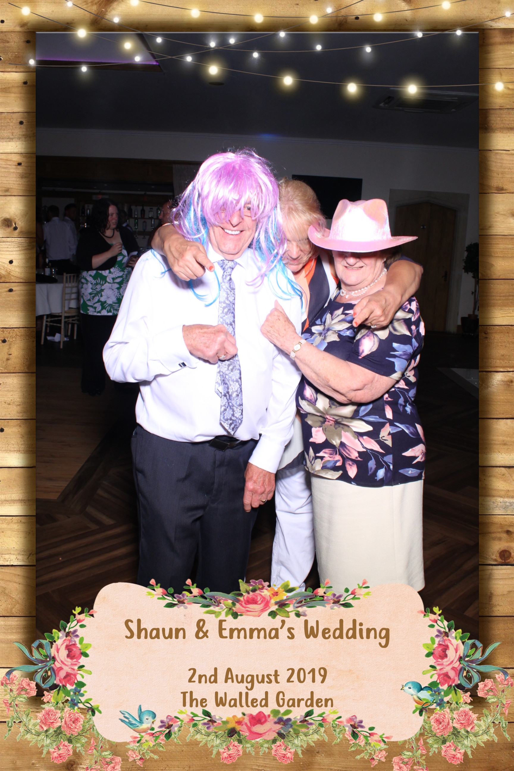 Shaun and Emma's Wedding | View more photos from the event at images.mobile-photo-booth.com/u/MobilePhotoBoothUK/Shaun-and-Emmas-Wedding